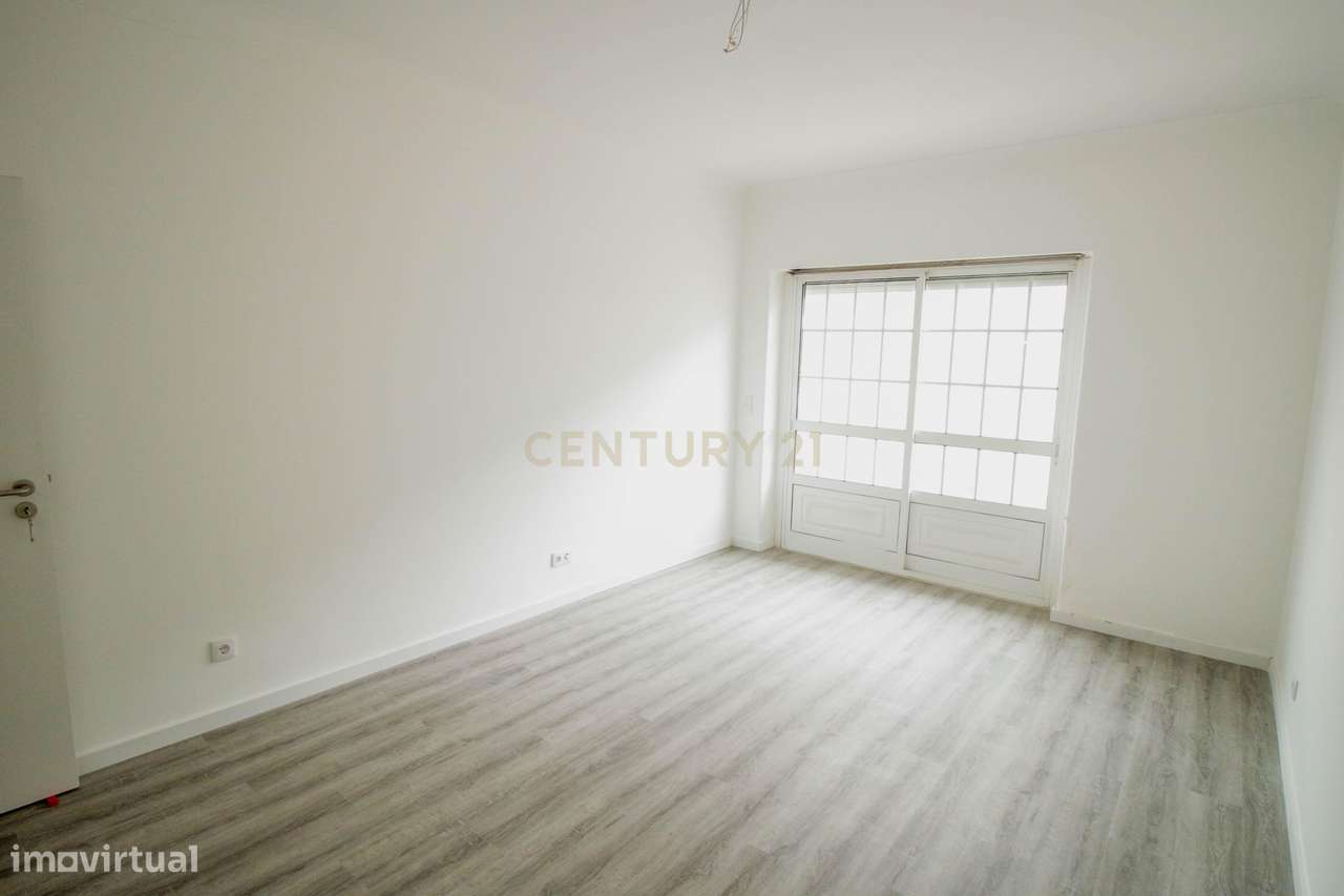 T3 em Queluz, perto do Palácio Nacional, totalmente remodelado e equip - Grande imagem: 4/9