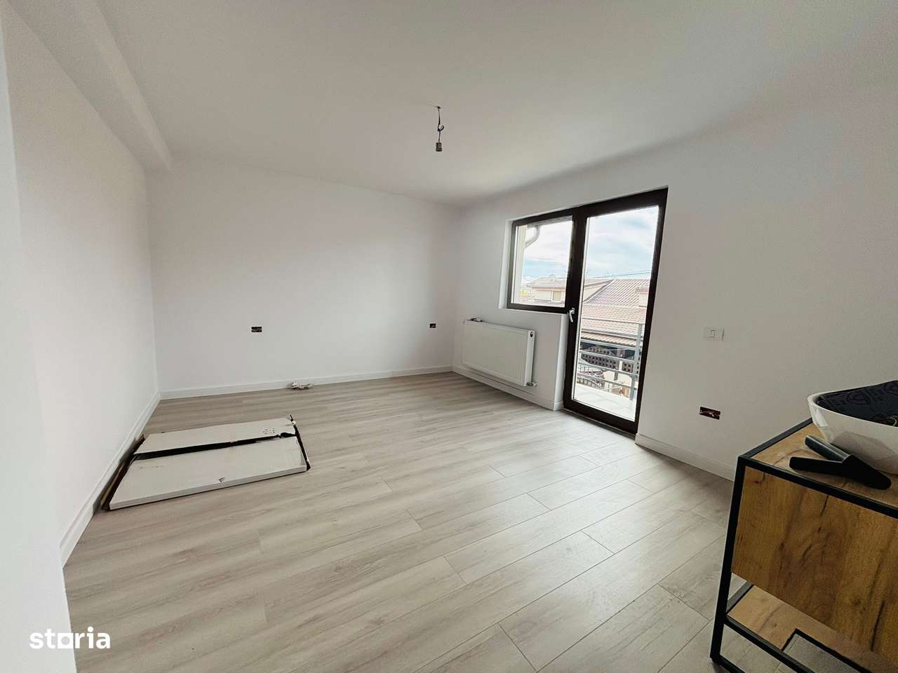 Casa IN CENTRU Comuna Berceni Ilfov - 4 Dormitoare 3 bai - Imagine principală: 4/15