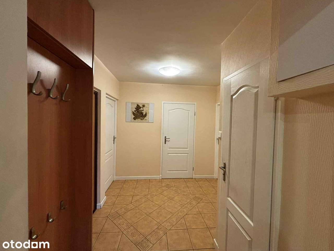 Przestronne 4-pokojowe mieszkanie z balkonem na Starych Bielanach-12