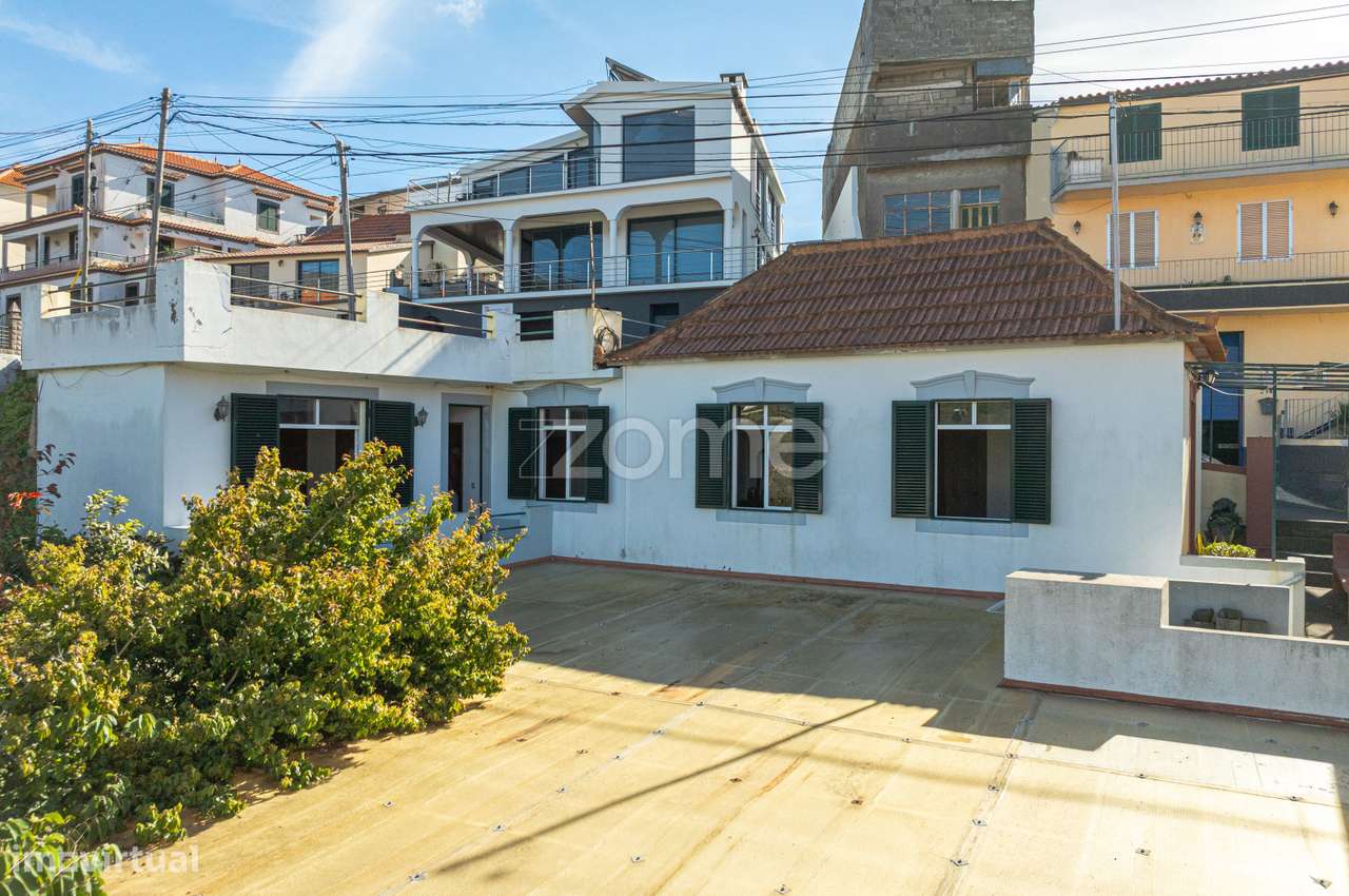 Moradia T6 na Ribeira Brava – Espaço e potencial investimento-11