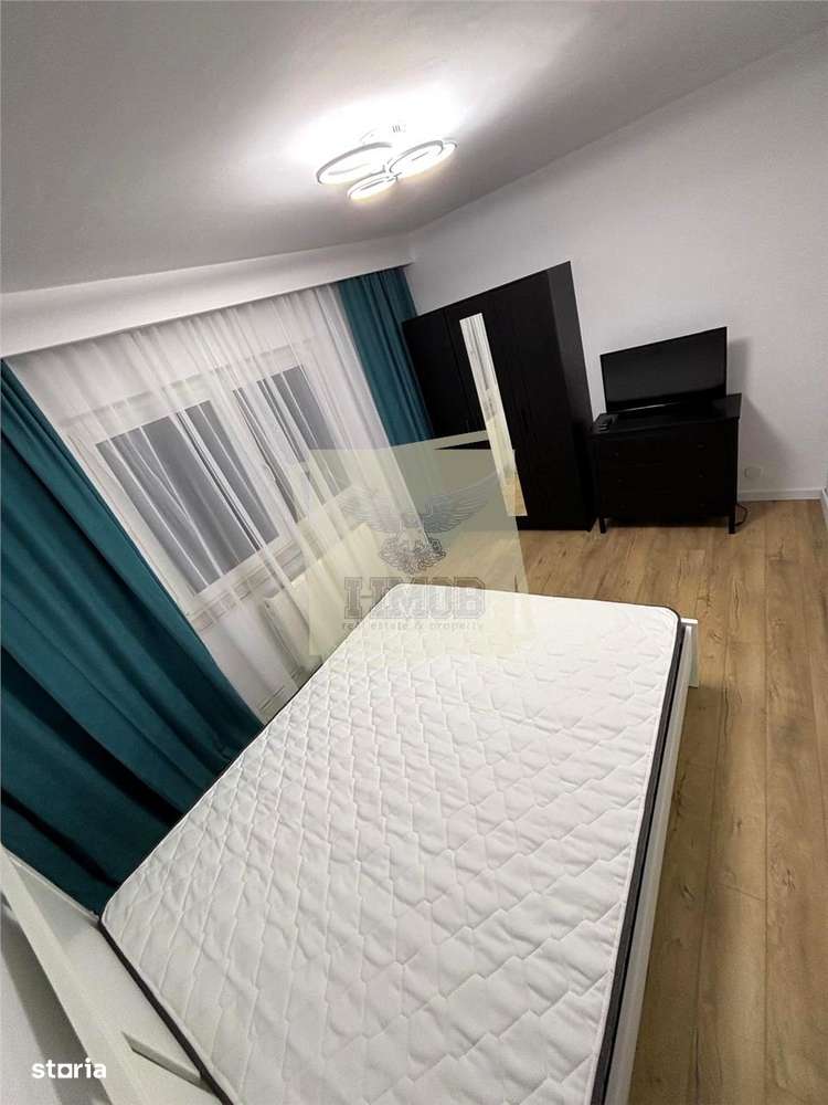 Apartament Renovat 3 camere decomandat 55mp zona Ciresica-2