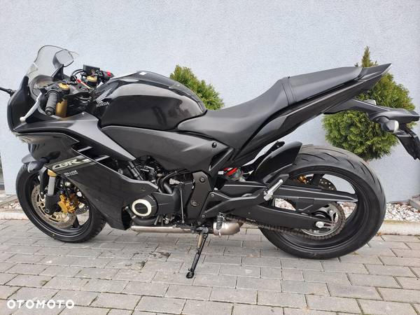 Honda CBR - 7