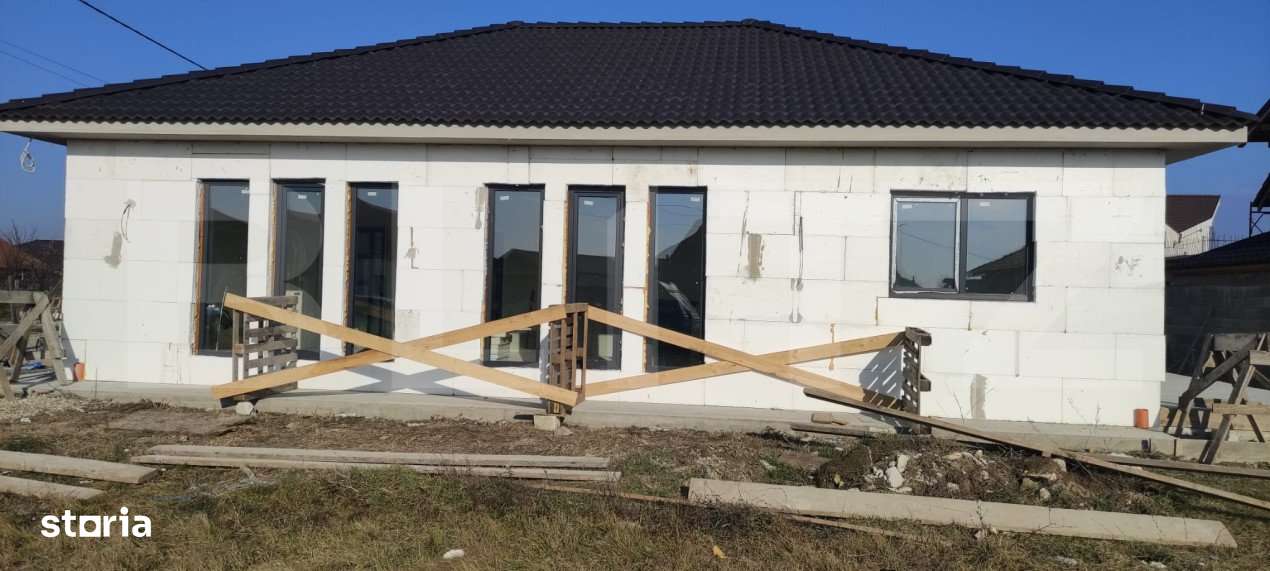 Casa pe un singur nivel, semifinista in Cihei - Imagine principală: 5/13