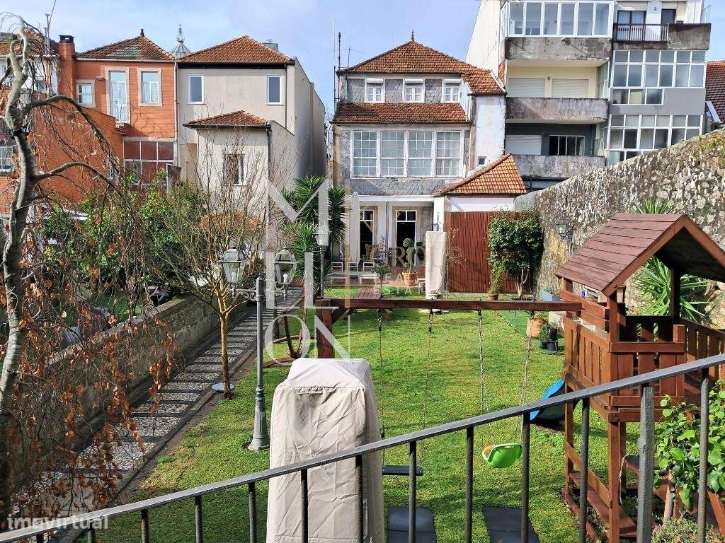 Prédio à venda com Alojamento local no centro do Porto - Grande imagem: 4/35