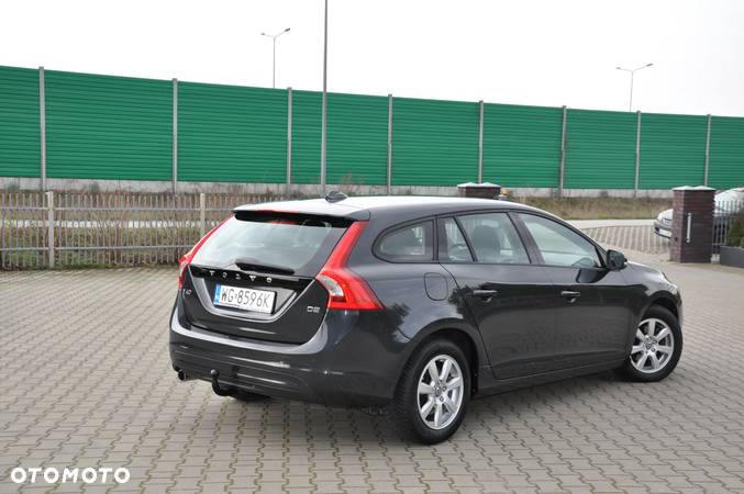 Volvo V60 D2 Momentum - 5