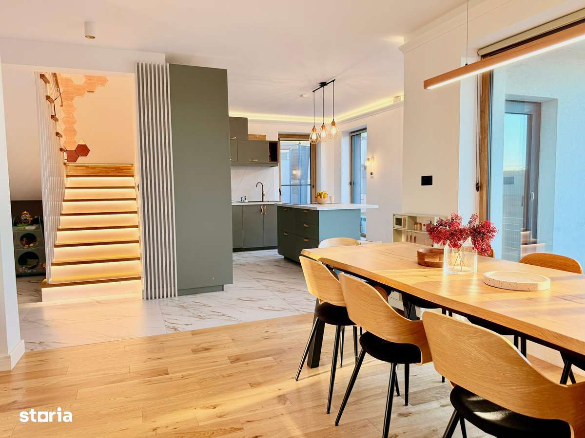 Casă modernă clasa A cu garaj încălzit și panouri solare - Imagine principală: 1/18