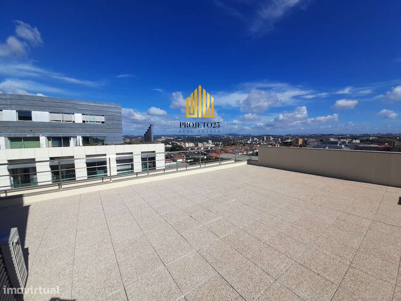T3 NOVO de Luxo com área bruta de 170m2, junto ao centro e ao Metro!-36