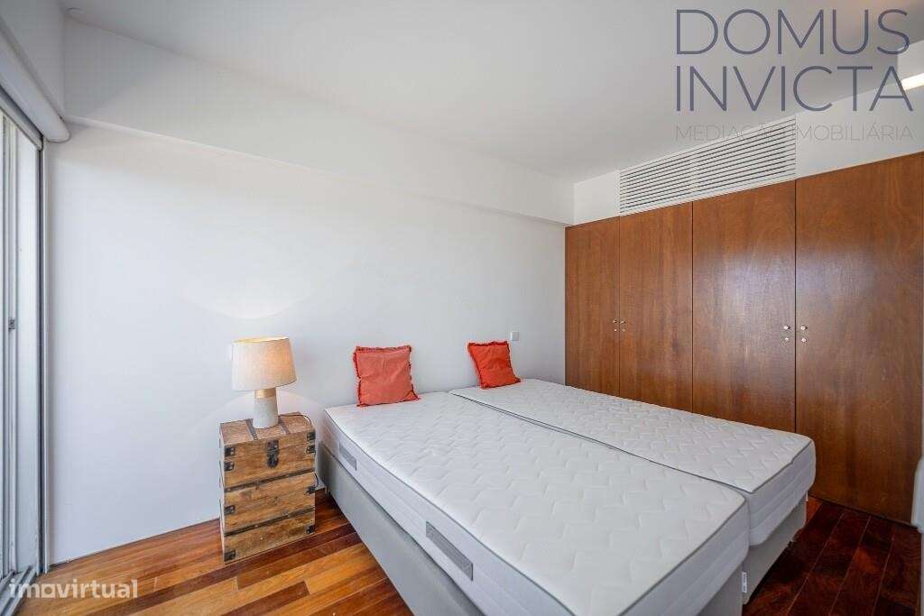 T1 com terraço, para venda-11
