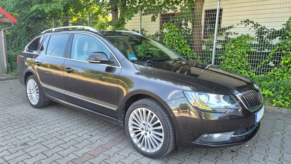 Skoda Superb II (2008-2018) 2.0 TDI 4x4 Ambition DSG 2014