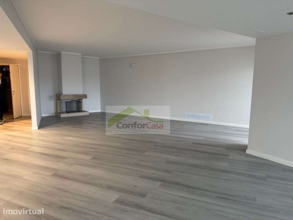 Apartamento T4 no 10º Andar em Braga - Vista Fantástica e Totalment... - Grande imagem: 4/26
