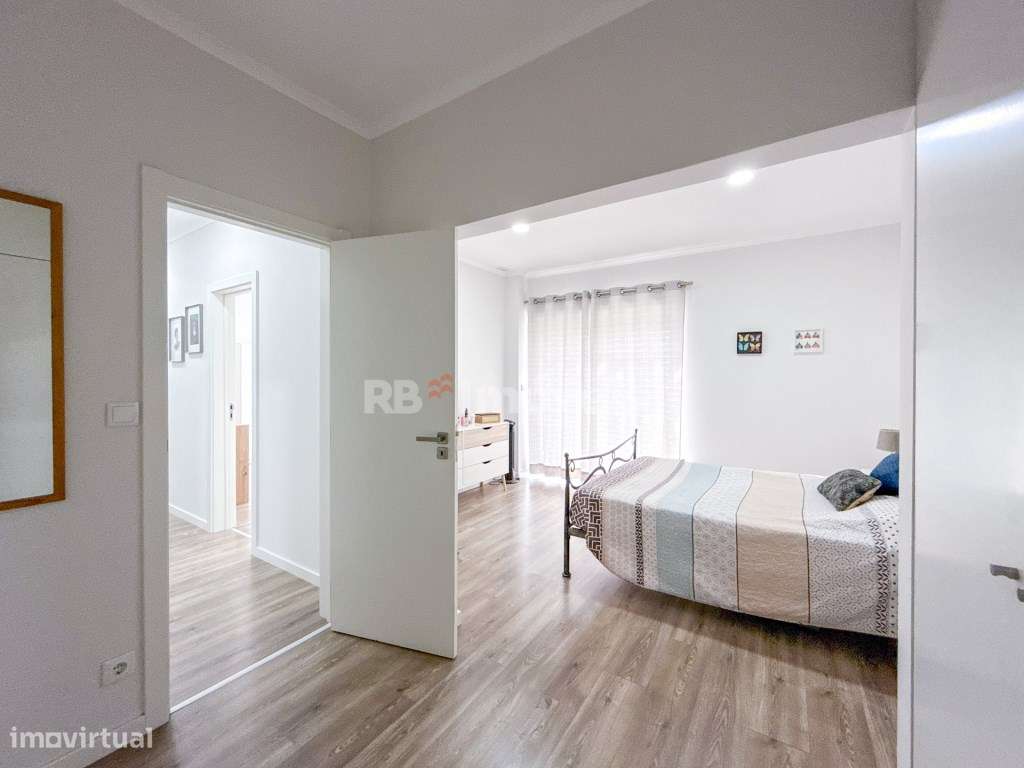Apartamento T3 Remodelado c/ Varandas - Junto à Estação de Comboios...-13