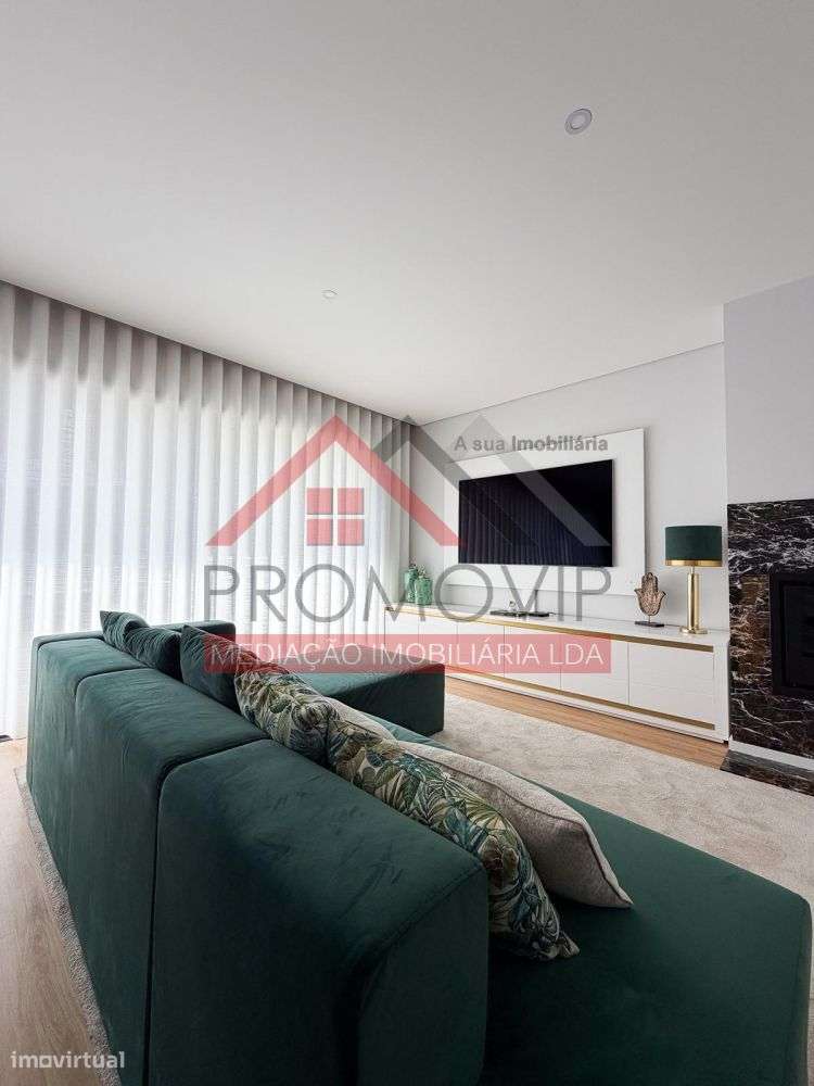 Moradia em Banda T3 Seminova Santo Tirso-7