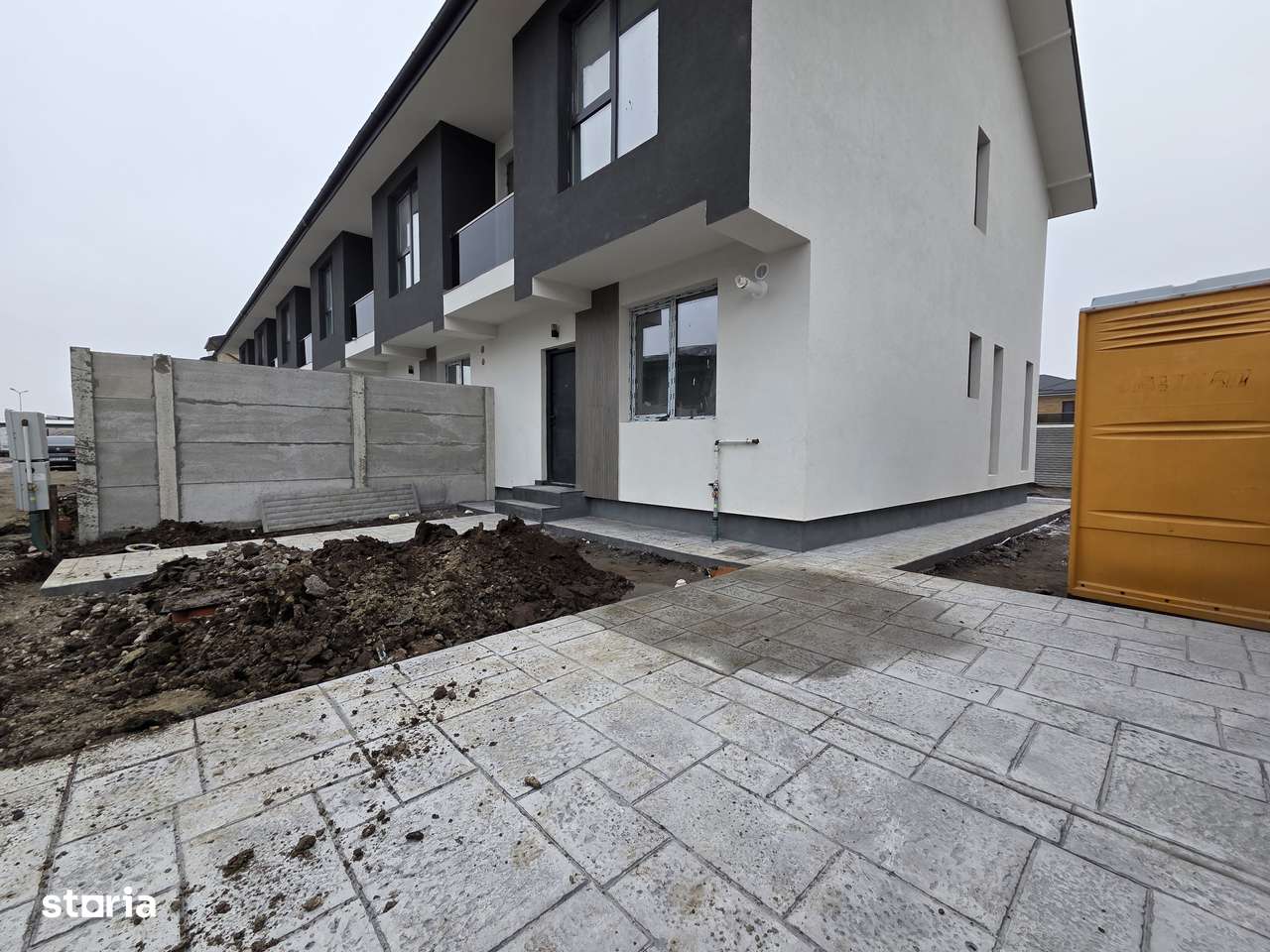 Casă 3 camere luminoasa bucătărie închisă, parcare COMISION 0 - Imagine principală: 2/19