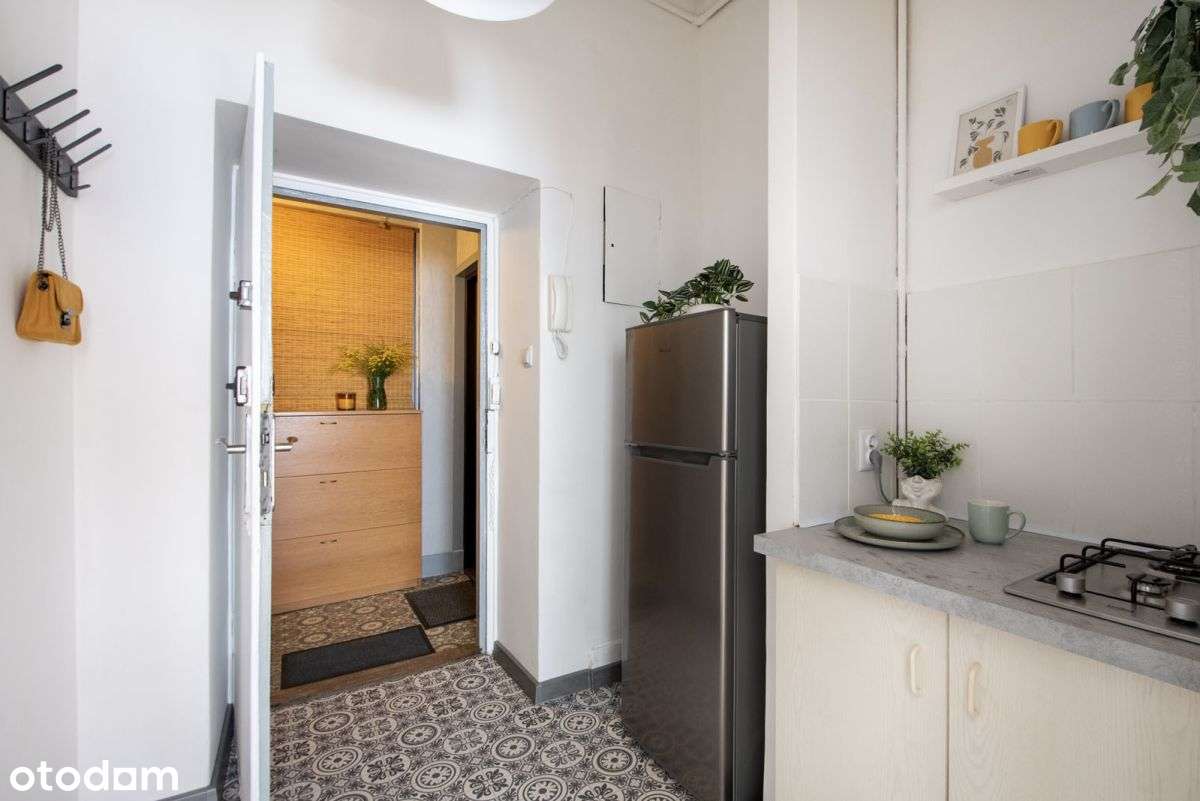 Wysokość 3m, ciche, widok na zieleń, duża piwnica-8