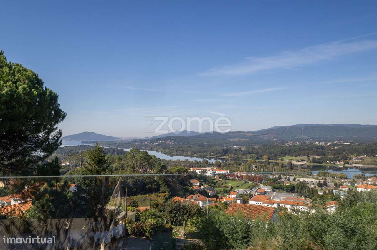 Terreno para moradia térrea com piscina em Vila Nova de Cerveira - Grande imagem: 4/19