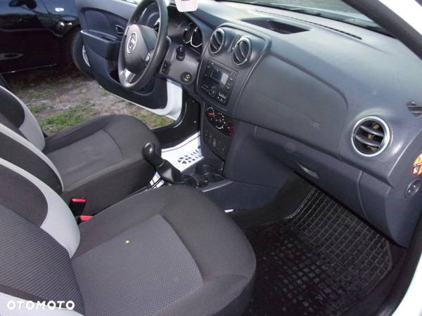 Dacia Sandero 1.2 16V Access - 21