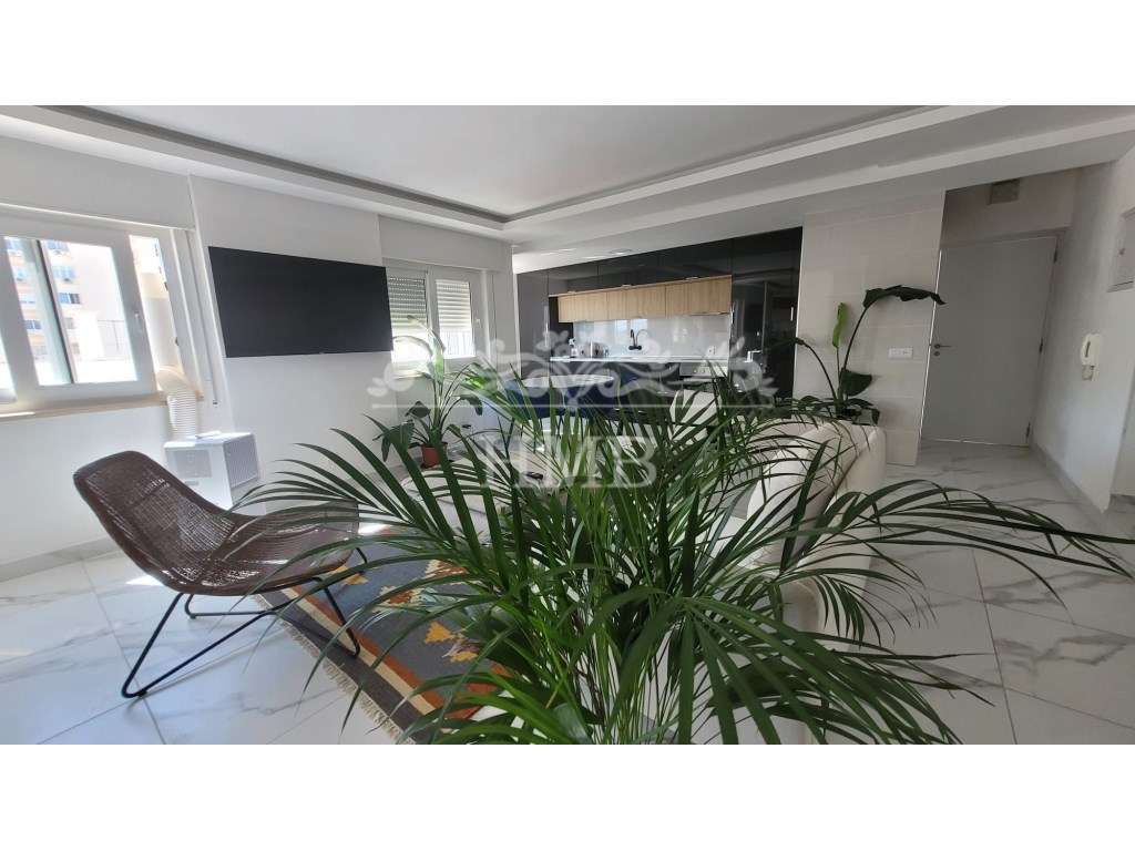 T2 Remodelado, com vista Rio-20