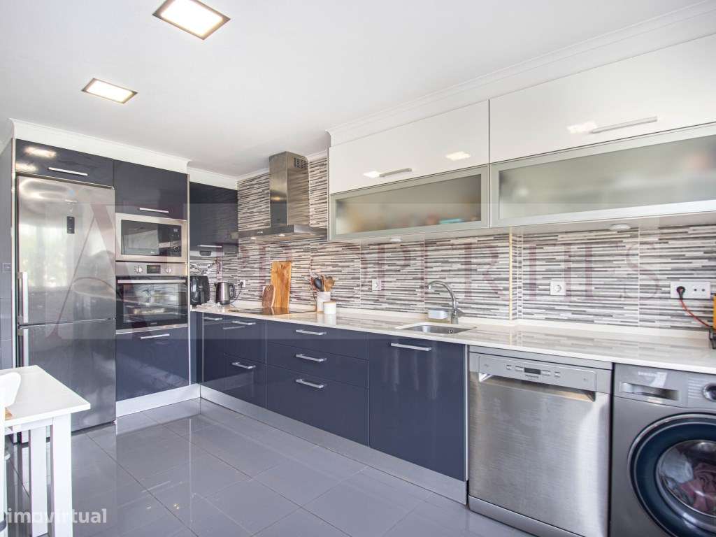 T2 Luminoso, Remodelado a 5 minutos dos Foros de Amora-5