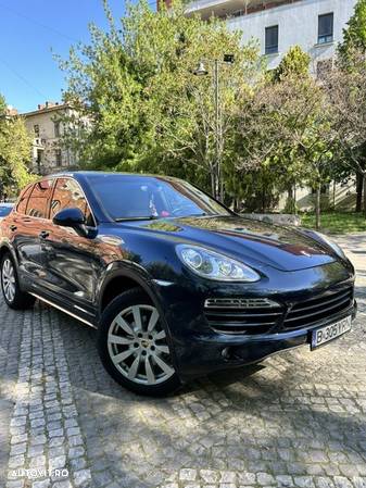 Porsche Cayenne 3.0 L V6 - 4