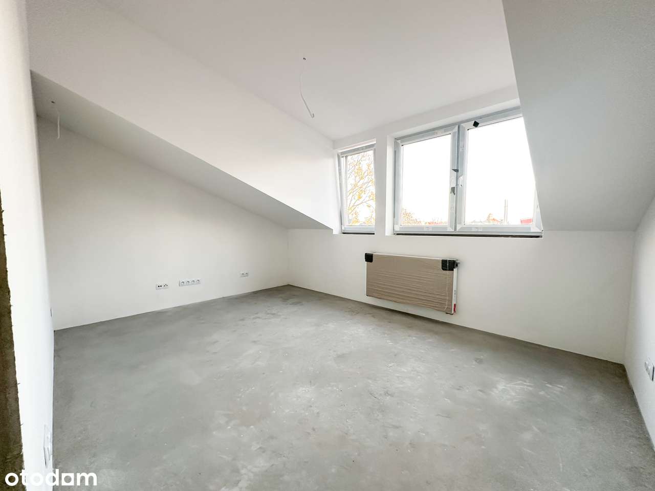 Jasne poddasze z widokiem ponad dachami – wyjątkowy klimat - Pełny obrazek: 5/11