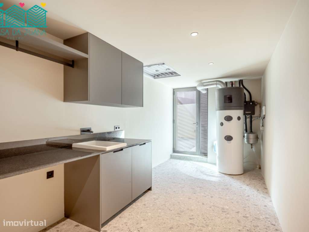 Moradia T5+1 com Piscina em Cascais-43