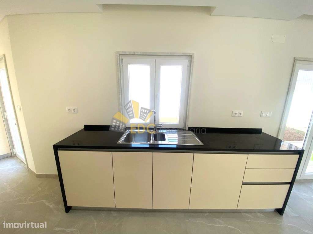 OFERTA ESCRITURA NOTARIAL| Moradia T3+1 | Construção Nova | Localiz...-10