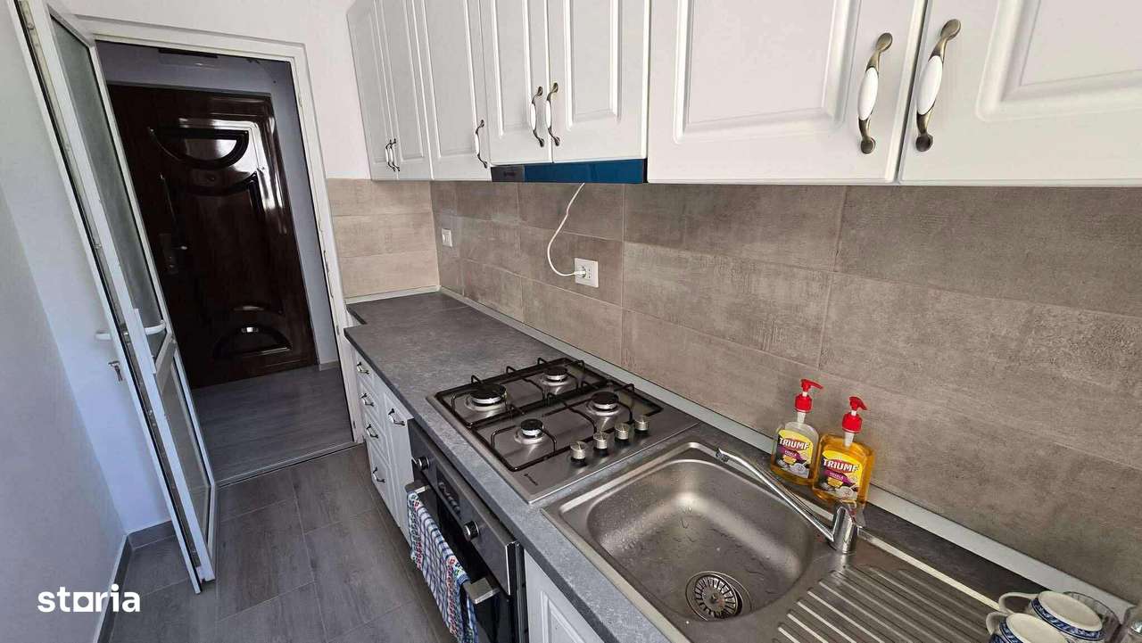 Ofer spre închiriere apartament cu 3 camere et 1 - Imagine principală: 2/9