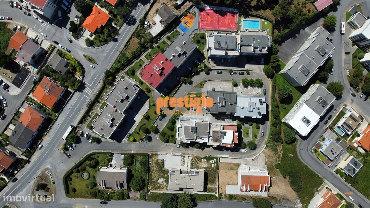 Apartamento T3 com piscina, varanda e ar condicionado-28