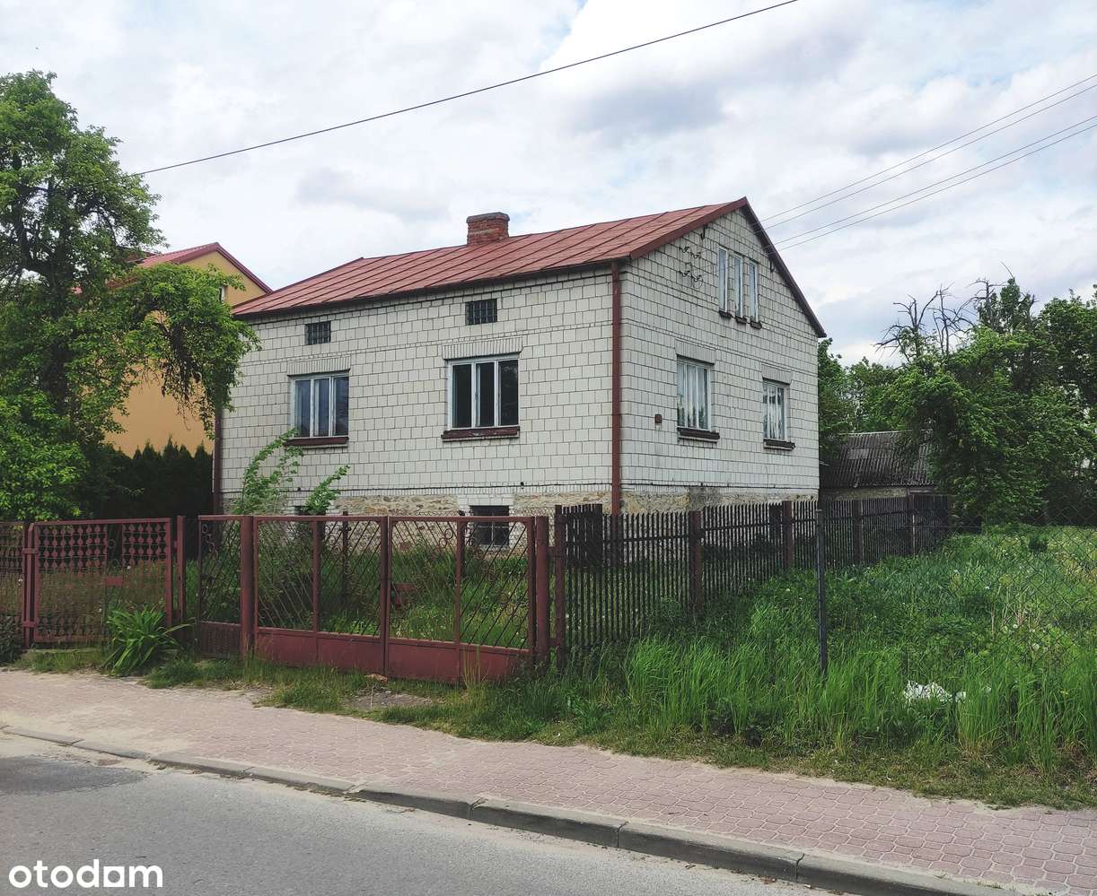 Dom w Gowarczowie z dużą działką