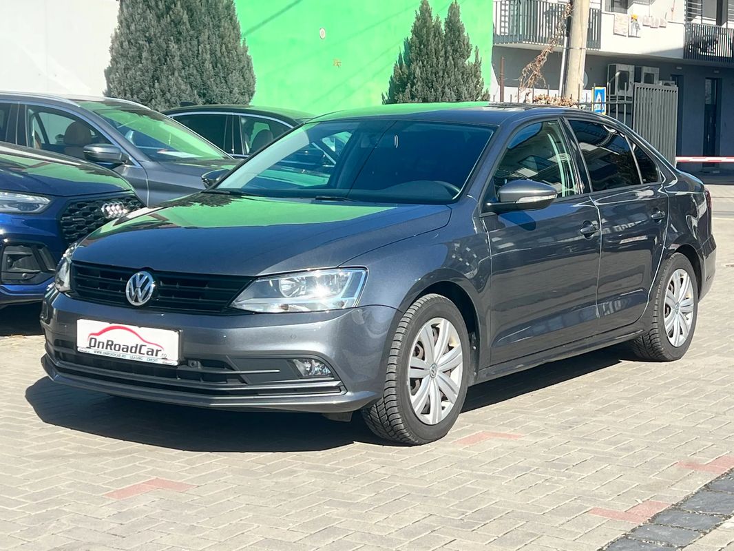 Volkswagen Jetta 1.2 TSI Trendline - 1