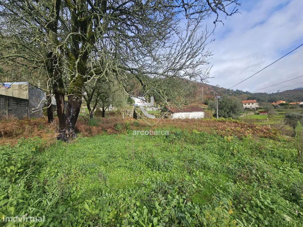 Propriedade para restauro - Loureda - Arcos de Valdevez-24