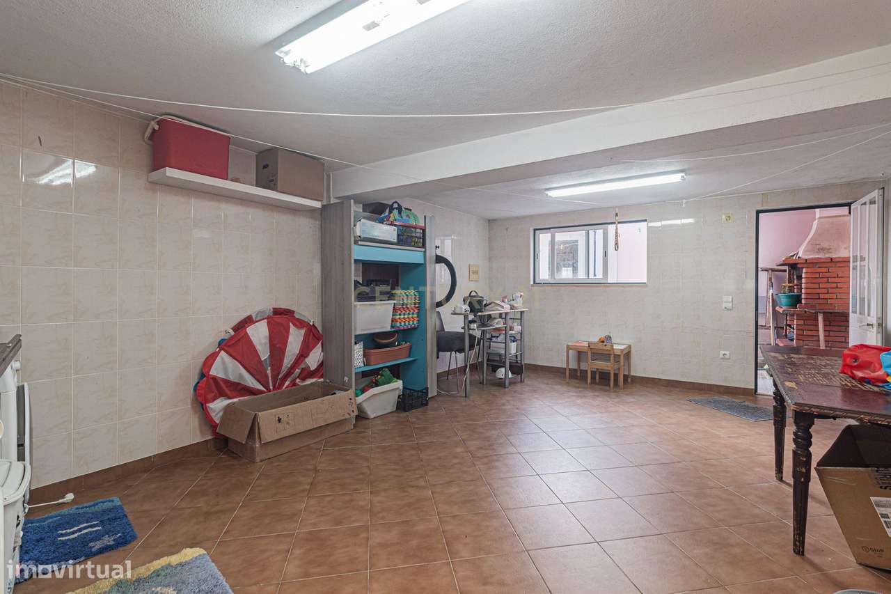 Casa T3 em Santa Maria, Torres Vedras - Oportunidade Única!-39