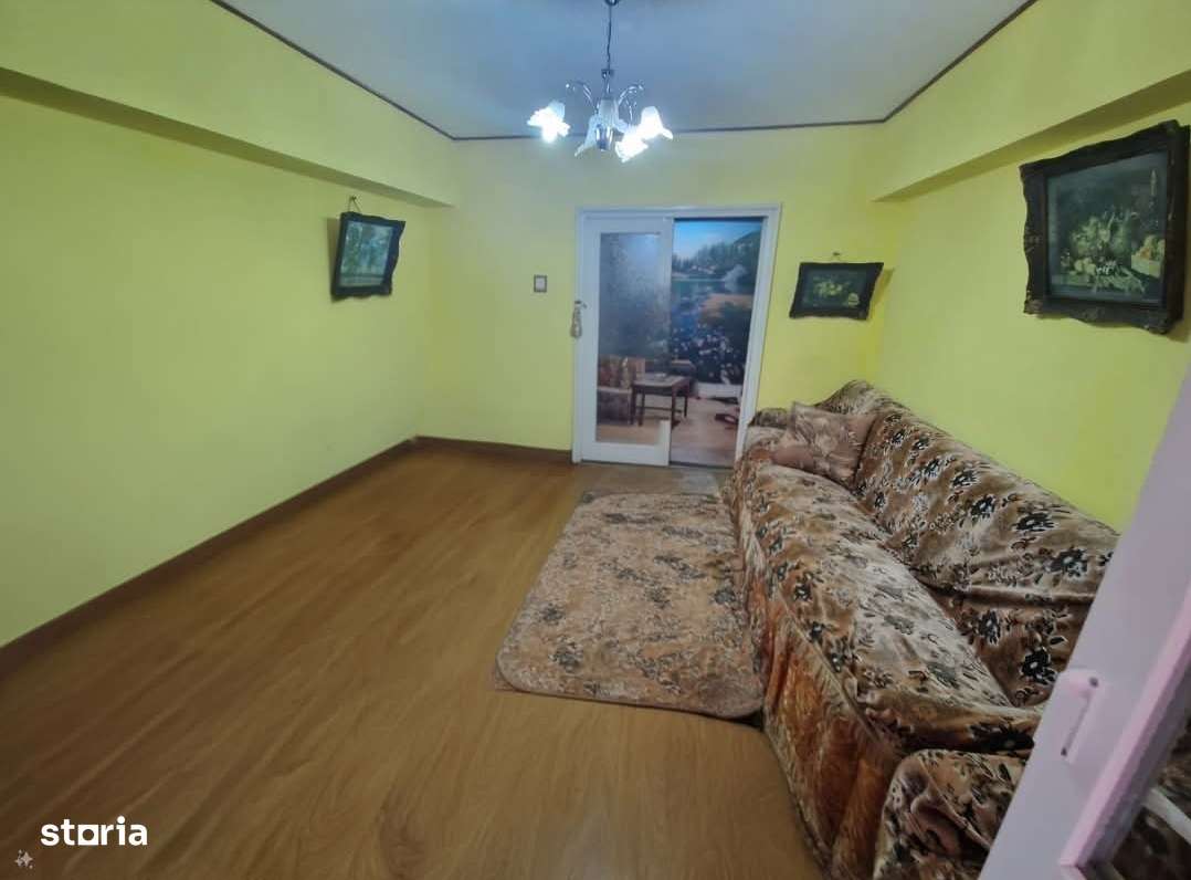 Apartament 4 camere Scolilor  Etaj 2-0