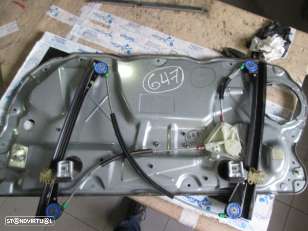 Elevador Sem Motor 6Q3837755 VW POLO 2008 3P FE - 2