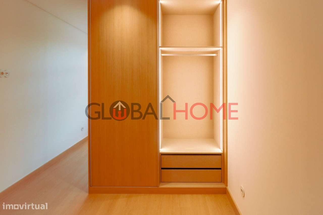 Apartamento T2 Renovado com Terraço em Fânzeres-39