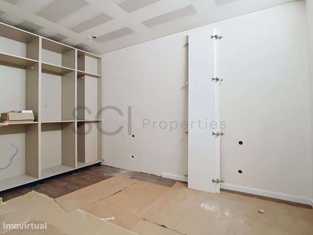 Extraordinário Apartamento T3+1 com amplas áreas em Coina-14