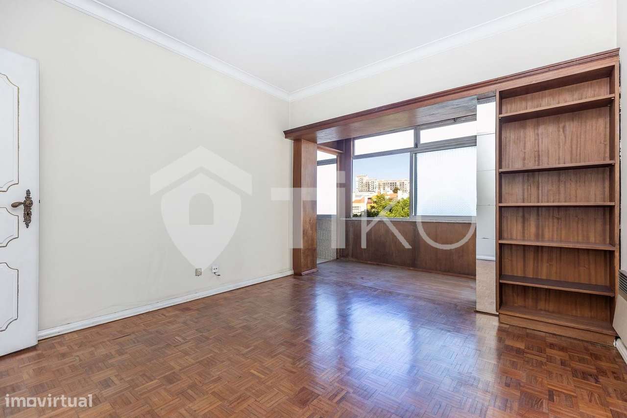 Excelente Apartamento T2 em São Domingos de Benfica em Lisboa - Grande imagem: 2/24