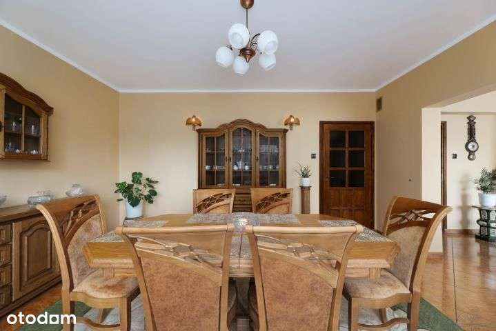 Komfortowy dom dla rodziny z ogrodem-5