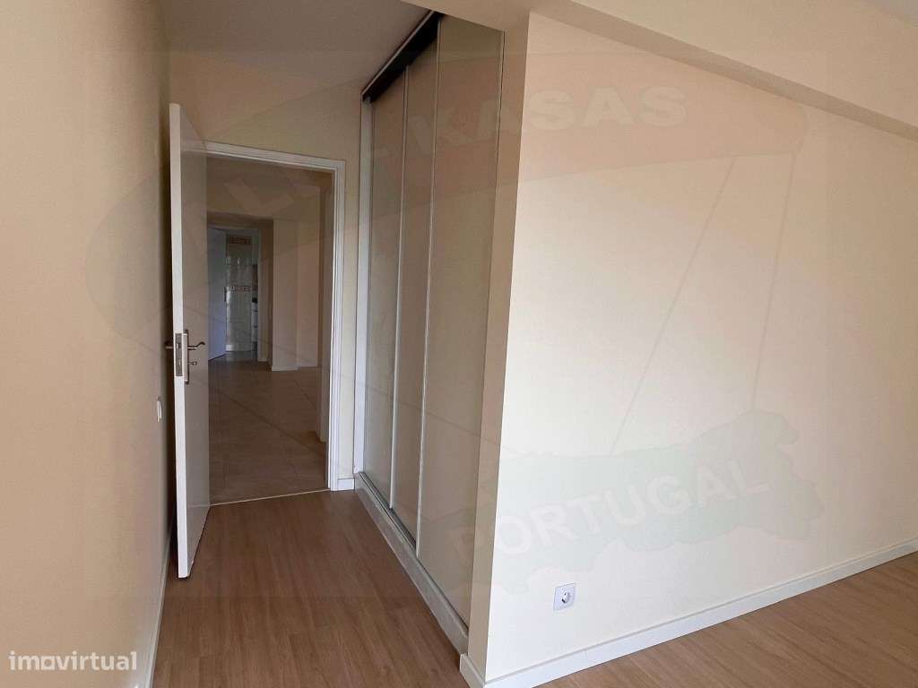 Apartamento T2, Tapada das Mercês-11