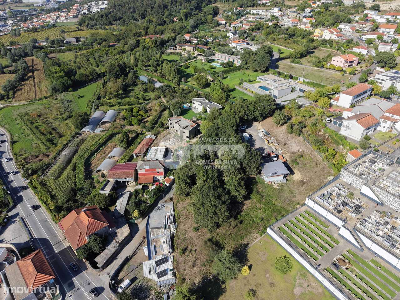 Terreno Urbano com 4605m2 em Esporões-13