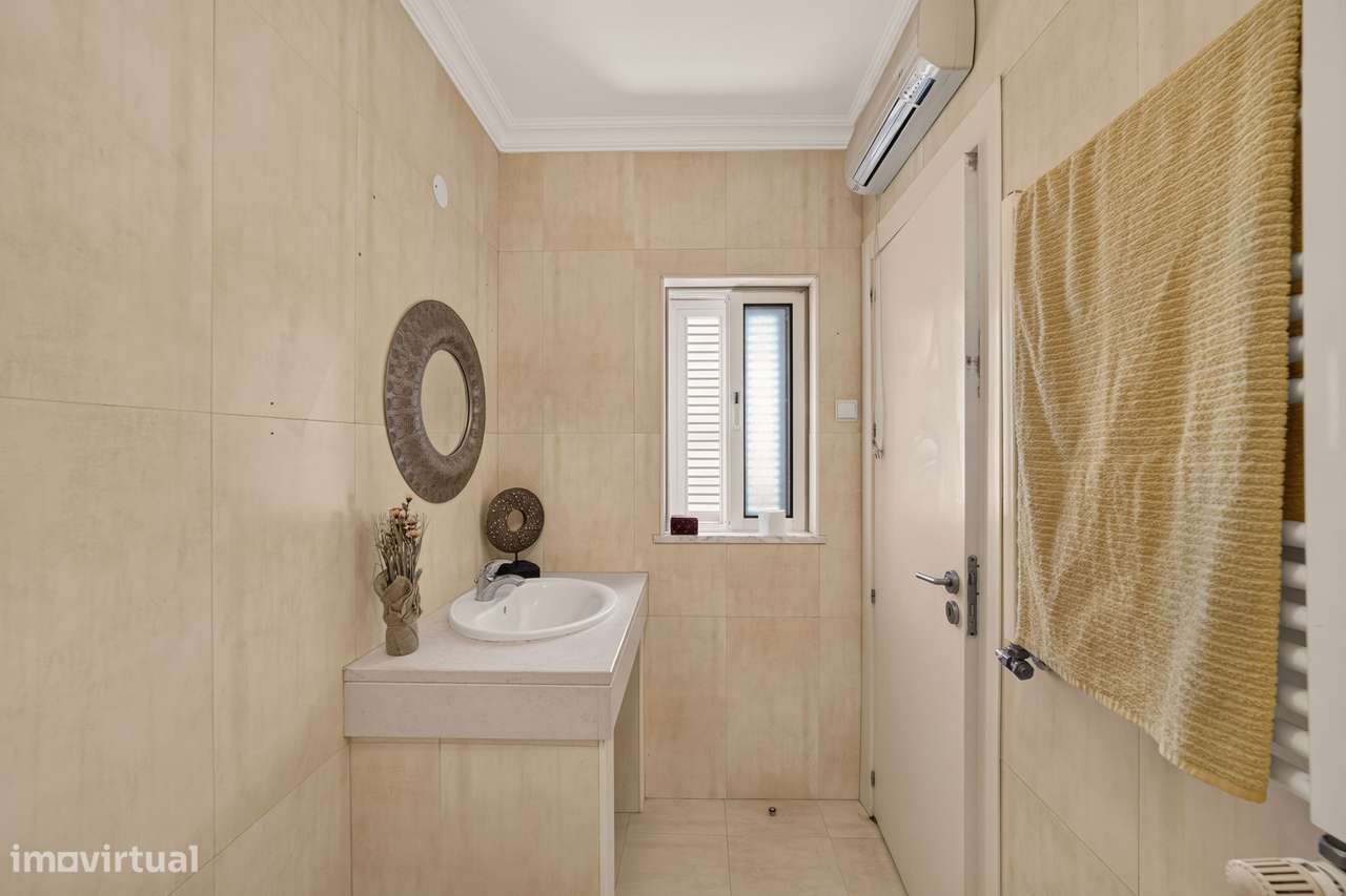 Moradia isolada com 3 quartos, piscina e garagem, na Quinta do Anjo-20