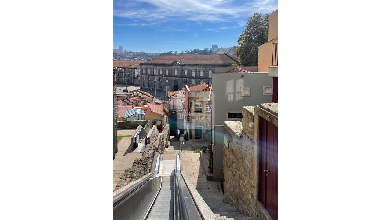 Moradia T3+1 Mobilada  com Vistas para Rio Douro-34