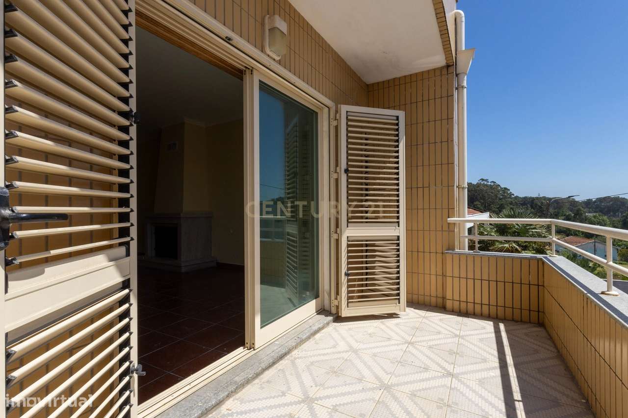 Soberbo Apartamento T2 com Vista Mar Canidelo-6