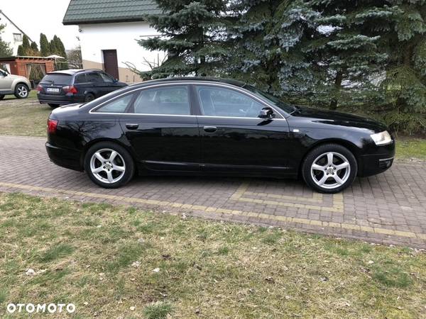 Audi A6 2.4 - 5