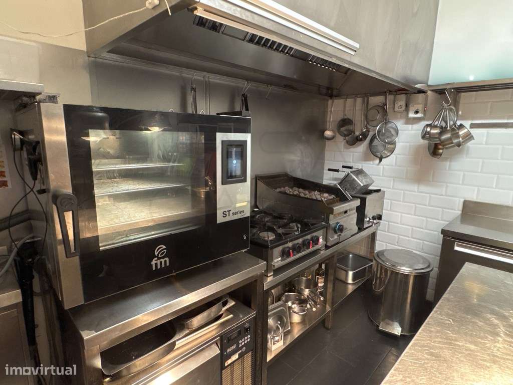 Restaurante e Cocktail Bar pronto a funcionar, totalmente mobilado ...-23