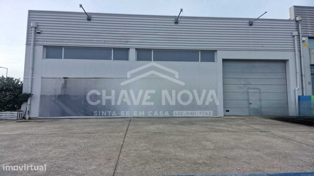 CP - Armazém no Núcleo Empresarial de Serzedo – Excelente localização - Grande imagem: 1/9