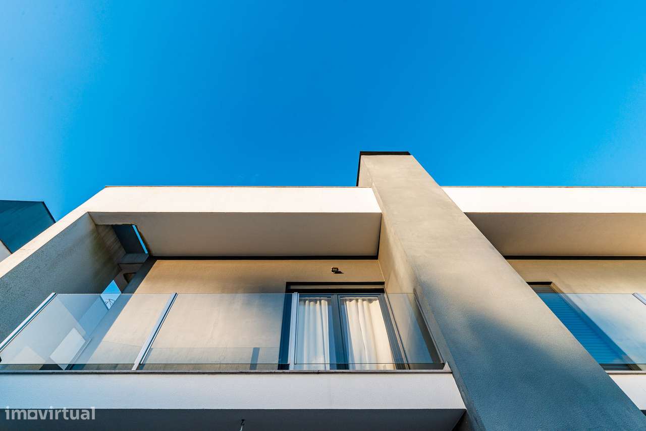 Moradia T3 com Garagem - Fernão Ferro-39