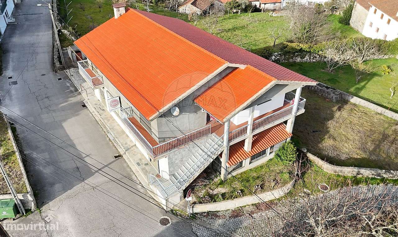 Moradia T4 para venda - Grande imagem: 2/28