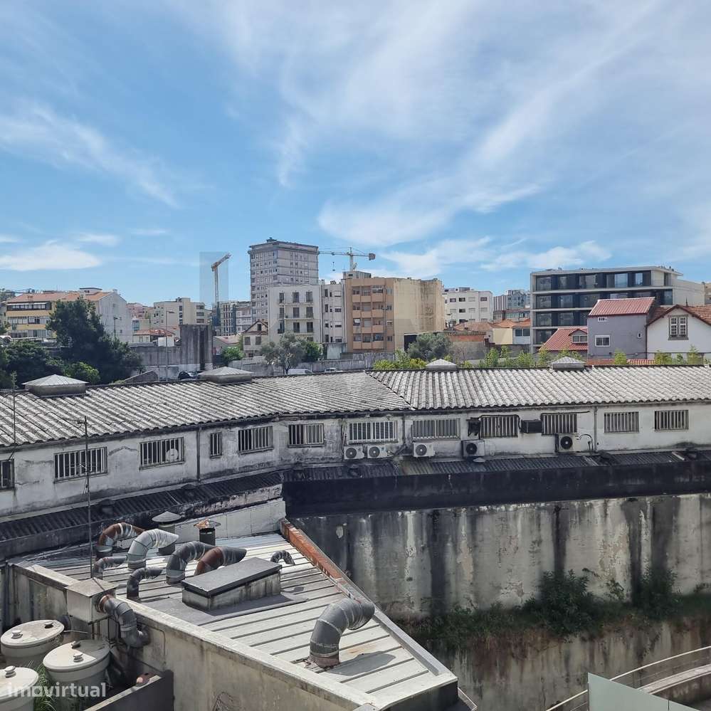 T2 para Remodelar junto à Câmara de Gaia | Mafamude-16