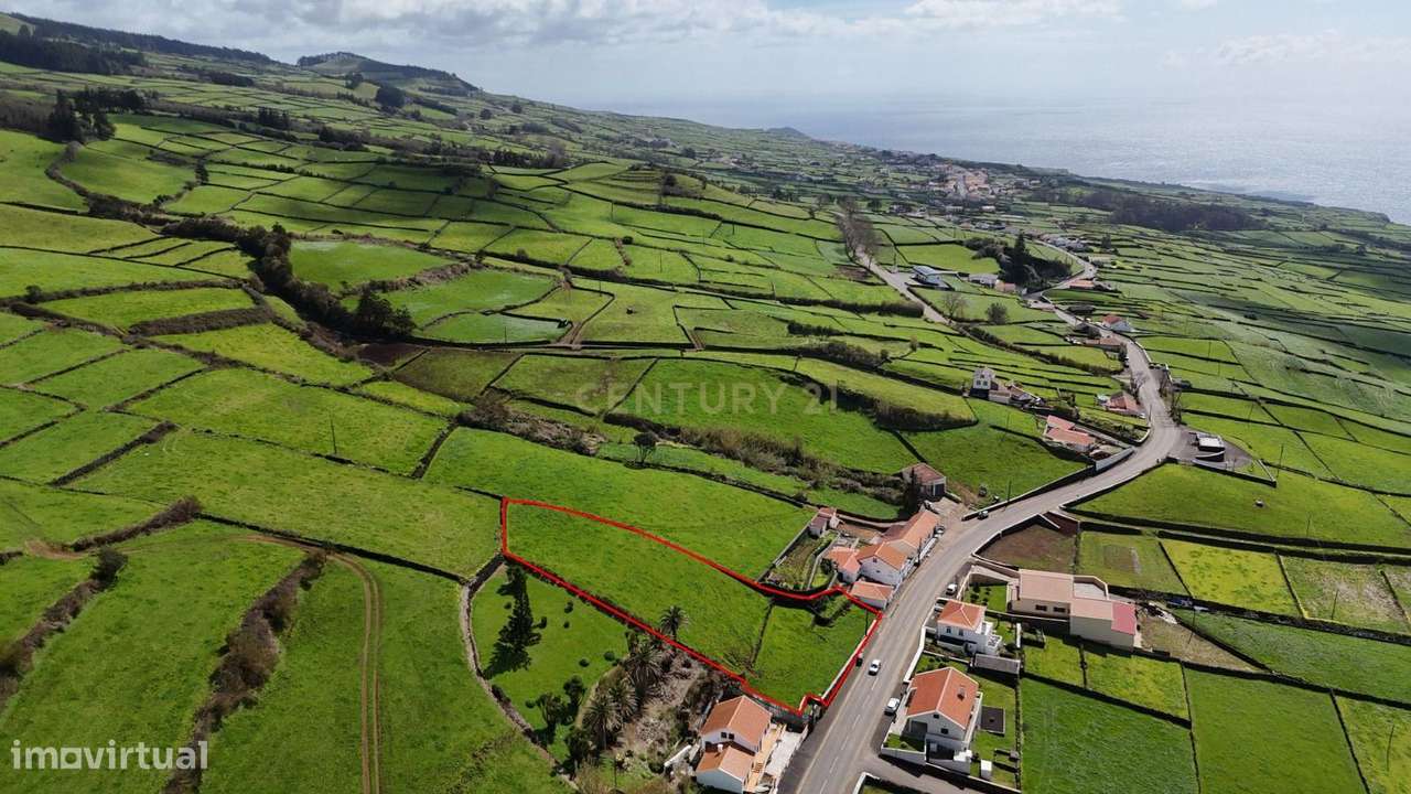 Terreno com Vista Mar em Localização Privilegiada - Grande imagem: 5/7